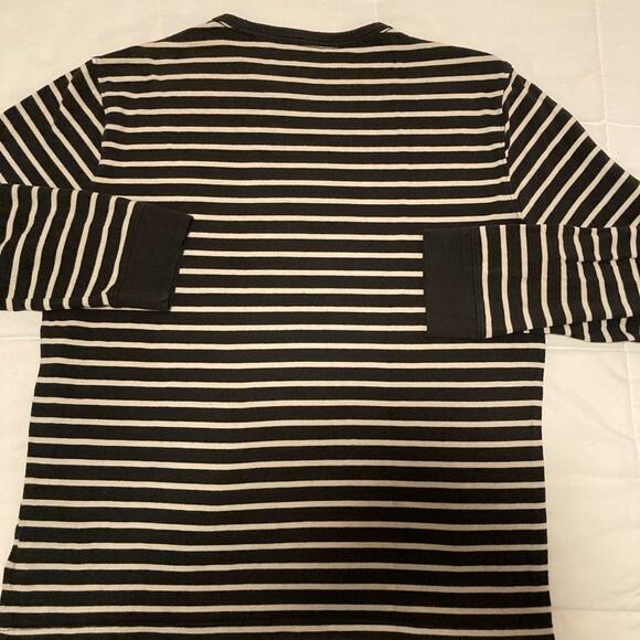 GAP Classic Long Sleeve Black and White Striped Knit Tee/Sweater Size M - Picture 2 of 5